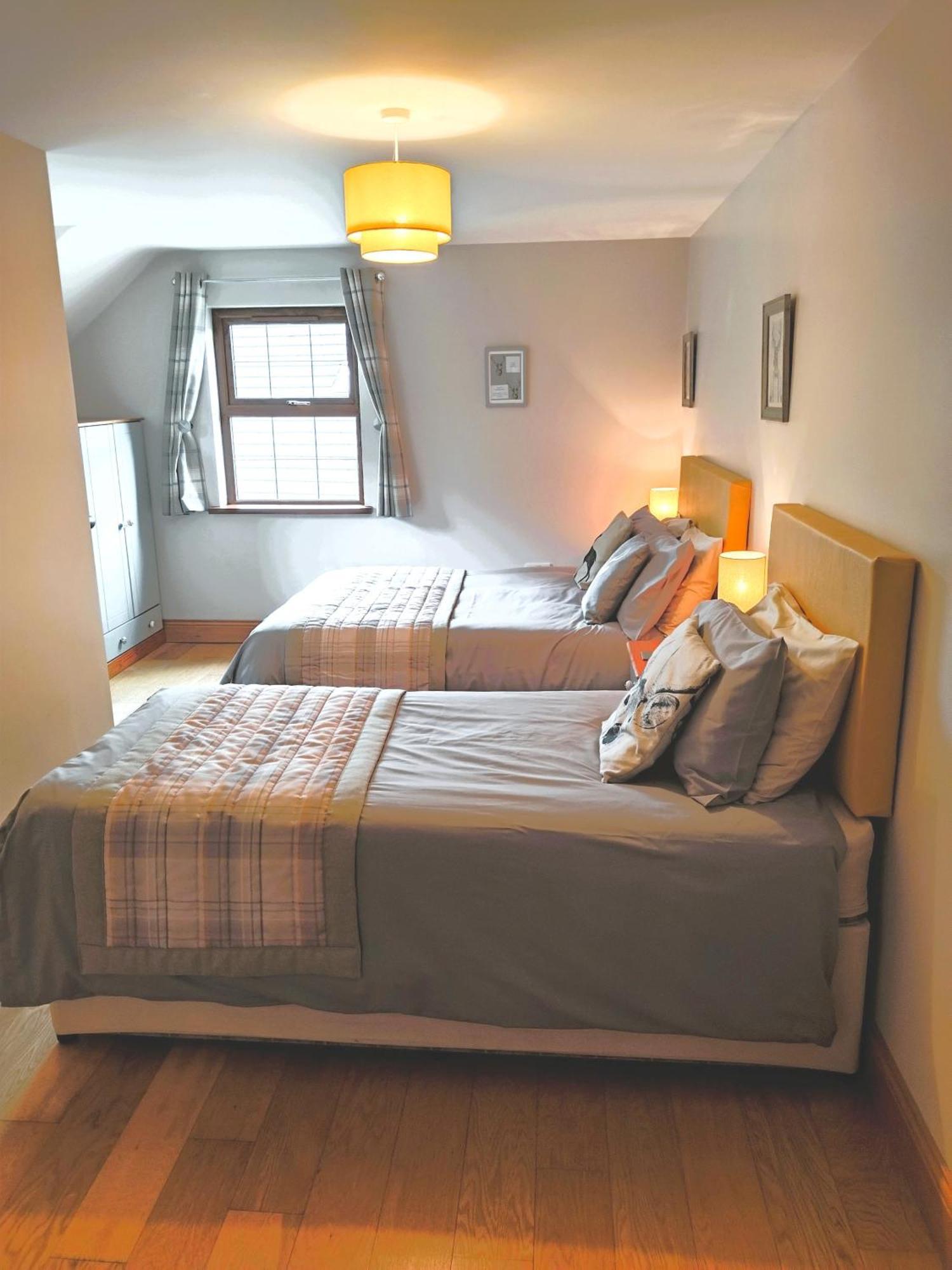 לינה וארוחת בוקר קושנדאל Glenn Eireann House מראה חיצוני תמונה